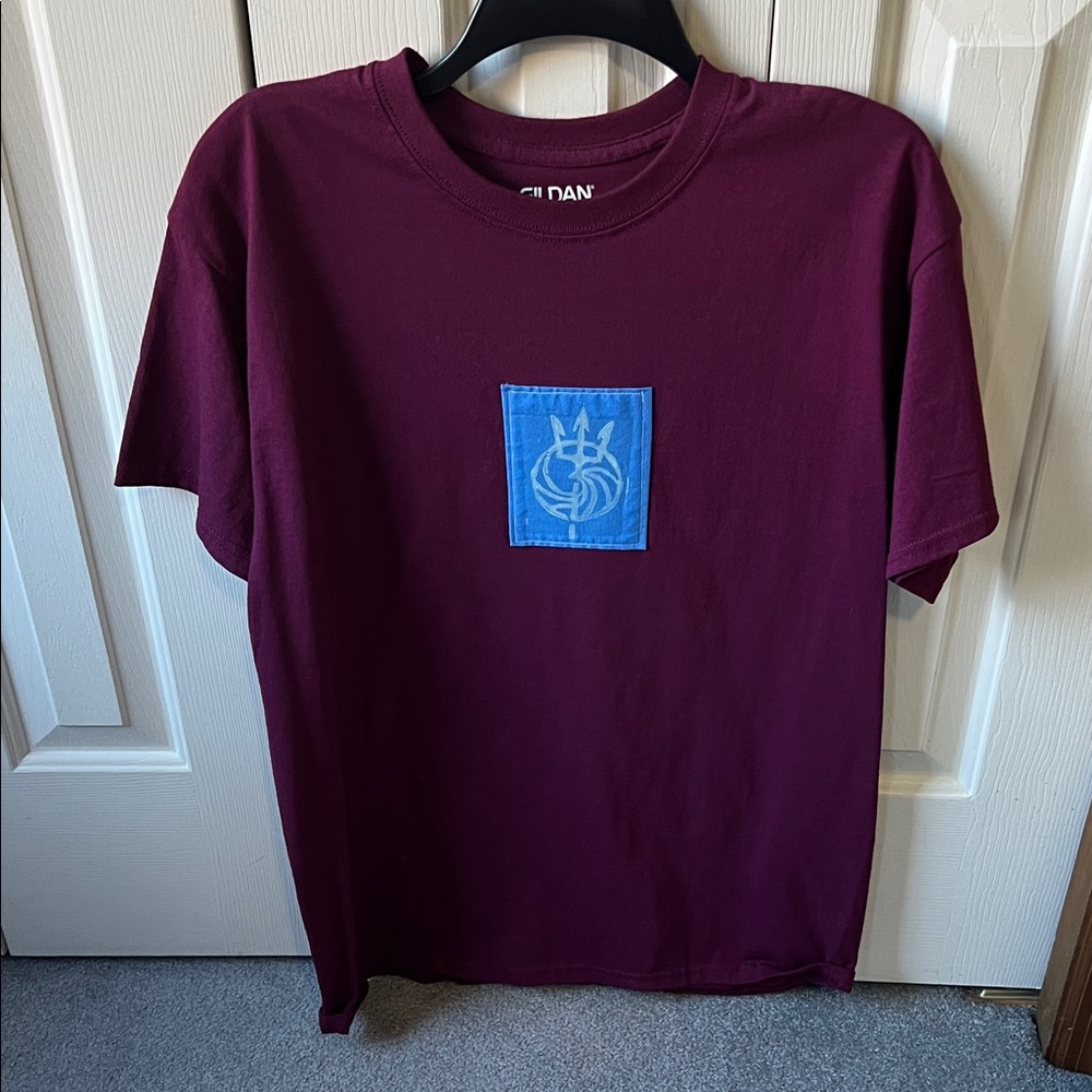 Gildan Men's Burgundy Tee with Blue Emblem